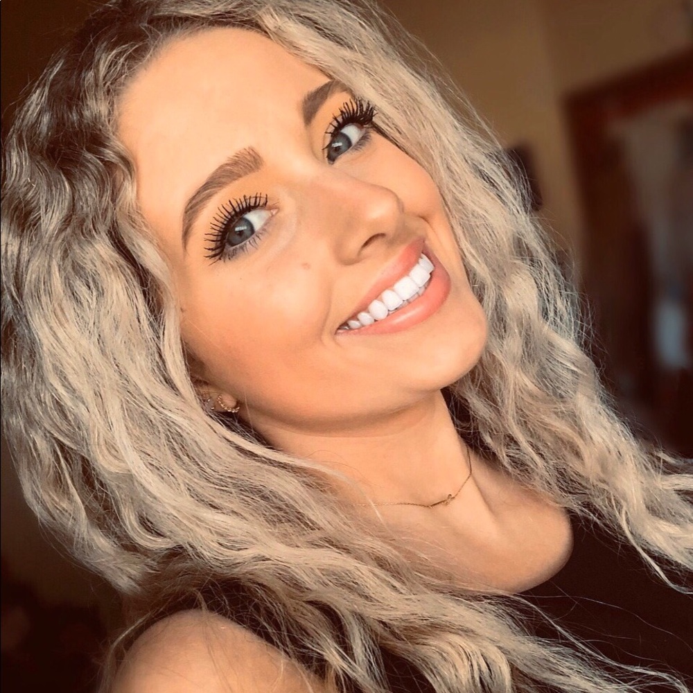 Meet your Posher, Riley